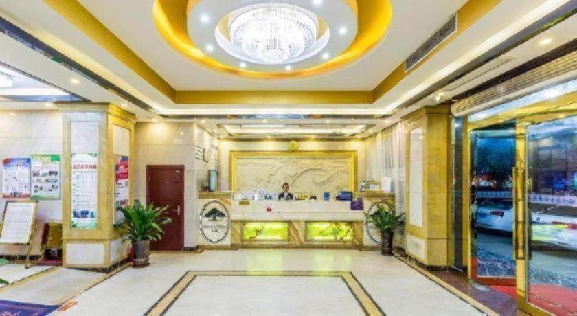GreenTree Inn Guangzhou Baiyun International Airport Huaxi Road Express Hotel - Housity