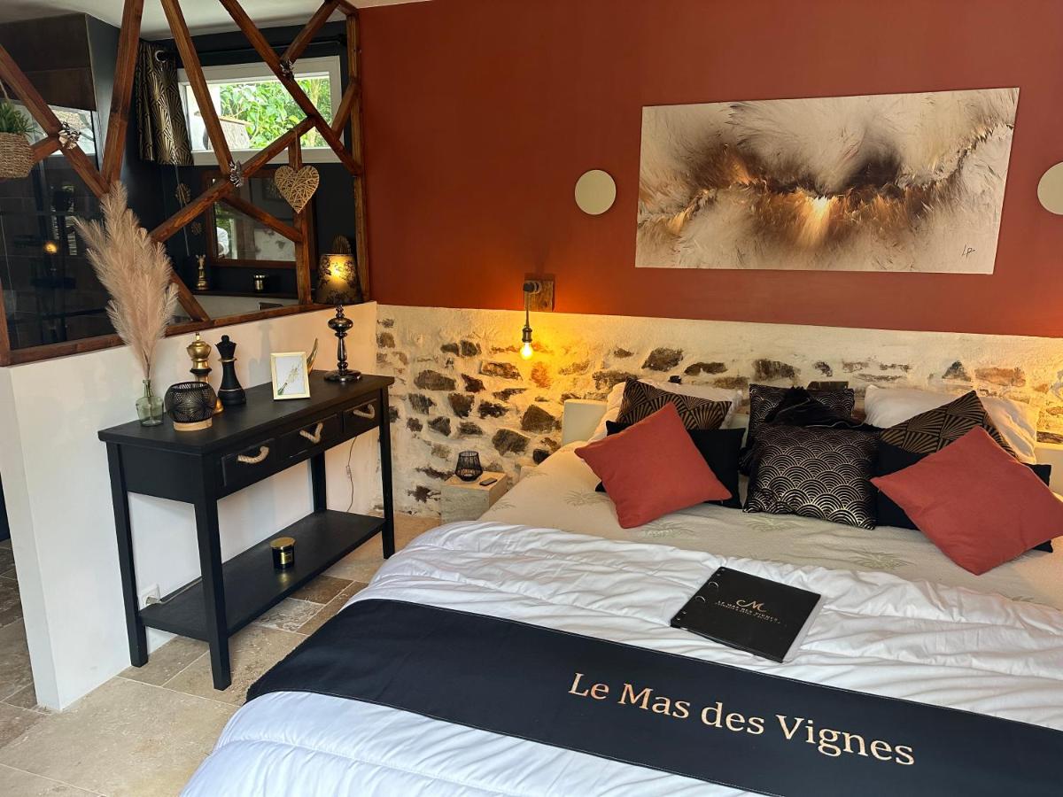 Le Mas des Vignes Chambres d hôtes et Suite en Vendée piscine chauffée - Housity