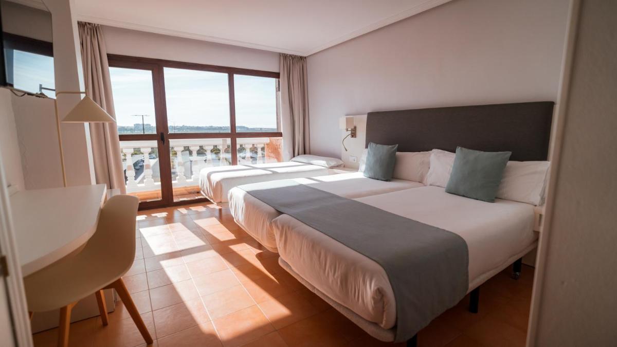 Hotel Bahia Sur - Housity