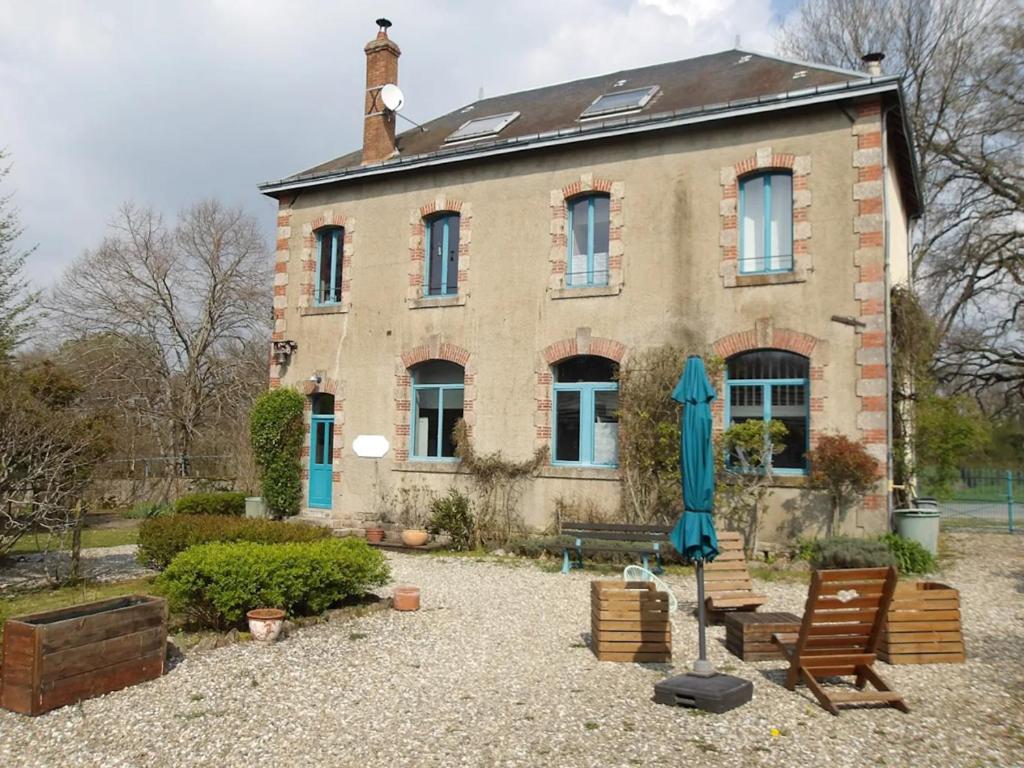 L'école buissonnière chambres et table d'hôtes - Housity