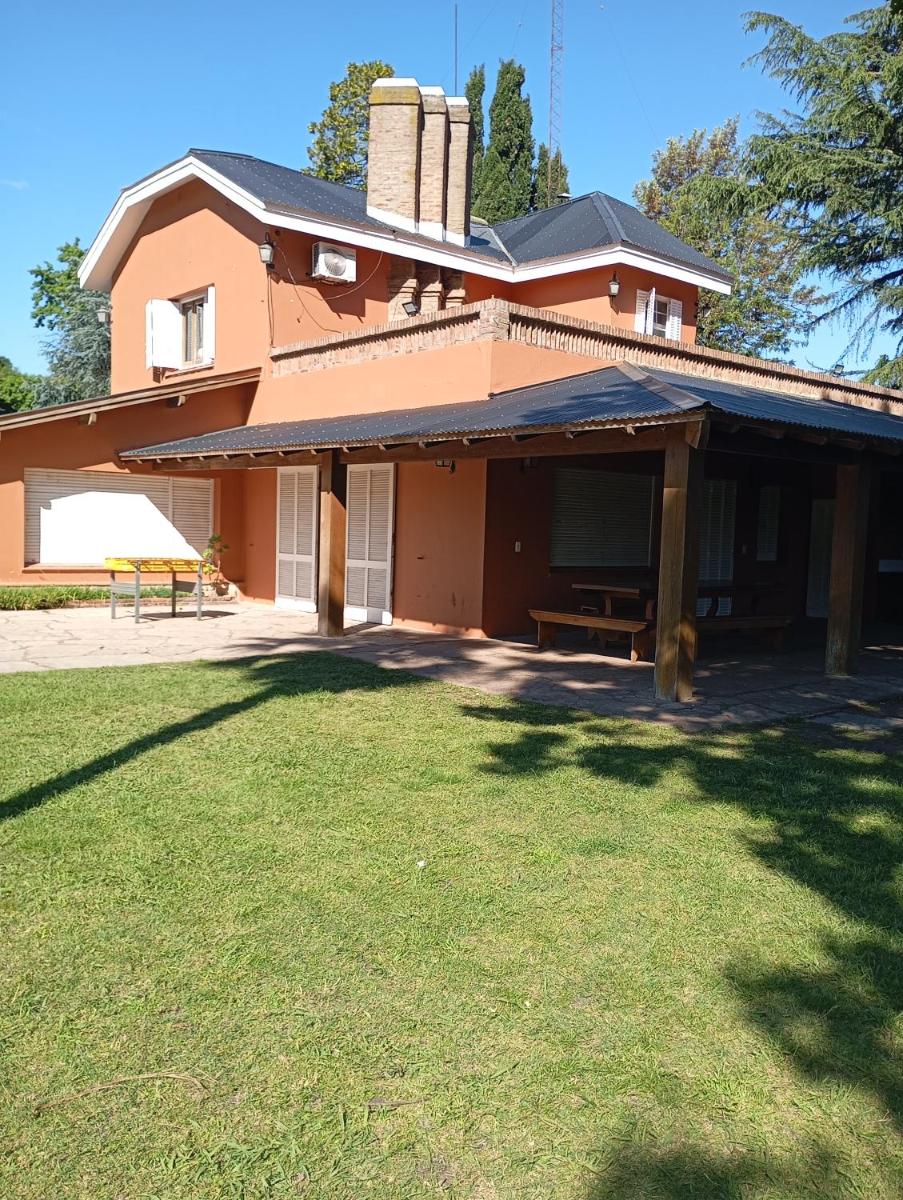 Casa de Campo y Hostería La Masía - Housity