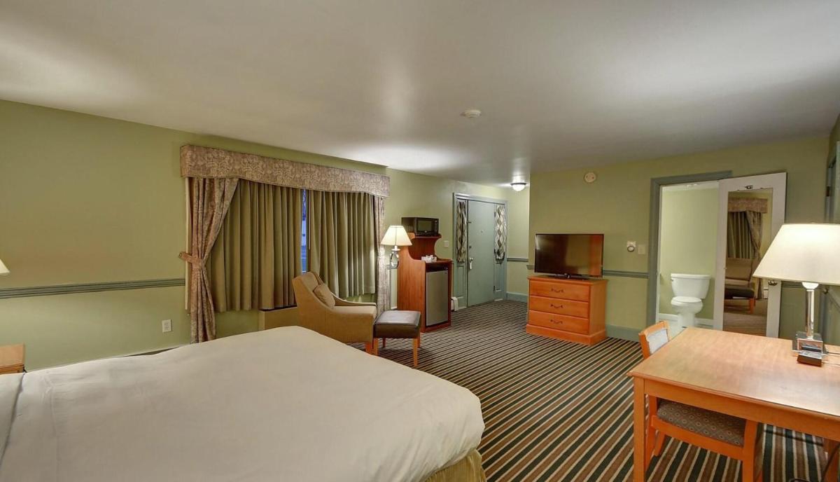 Colonial Motel - Housity