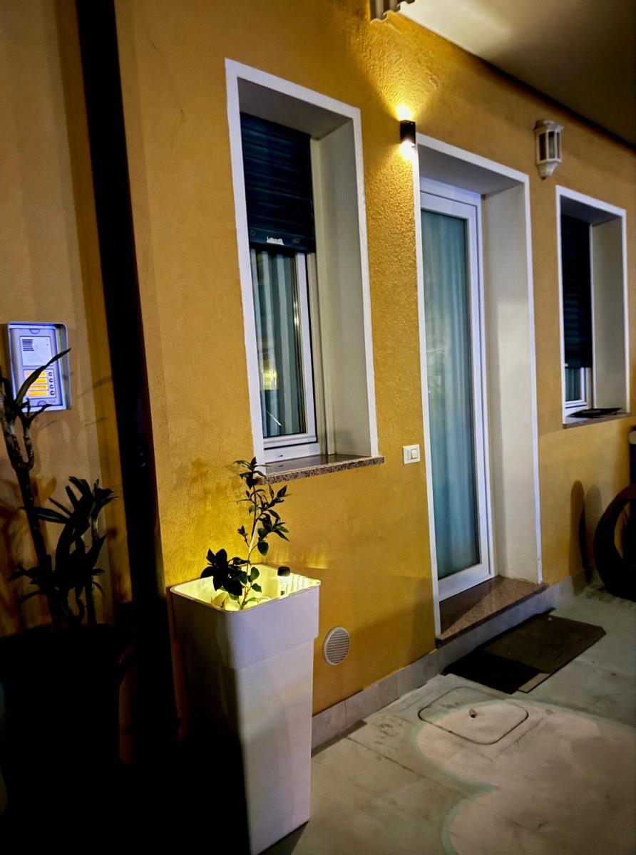 AppArt 21 artistic beach apartment - Housity