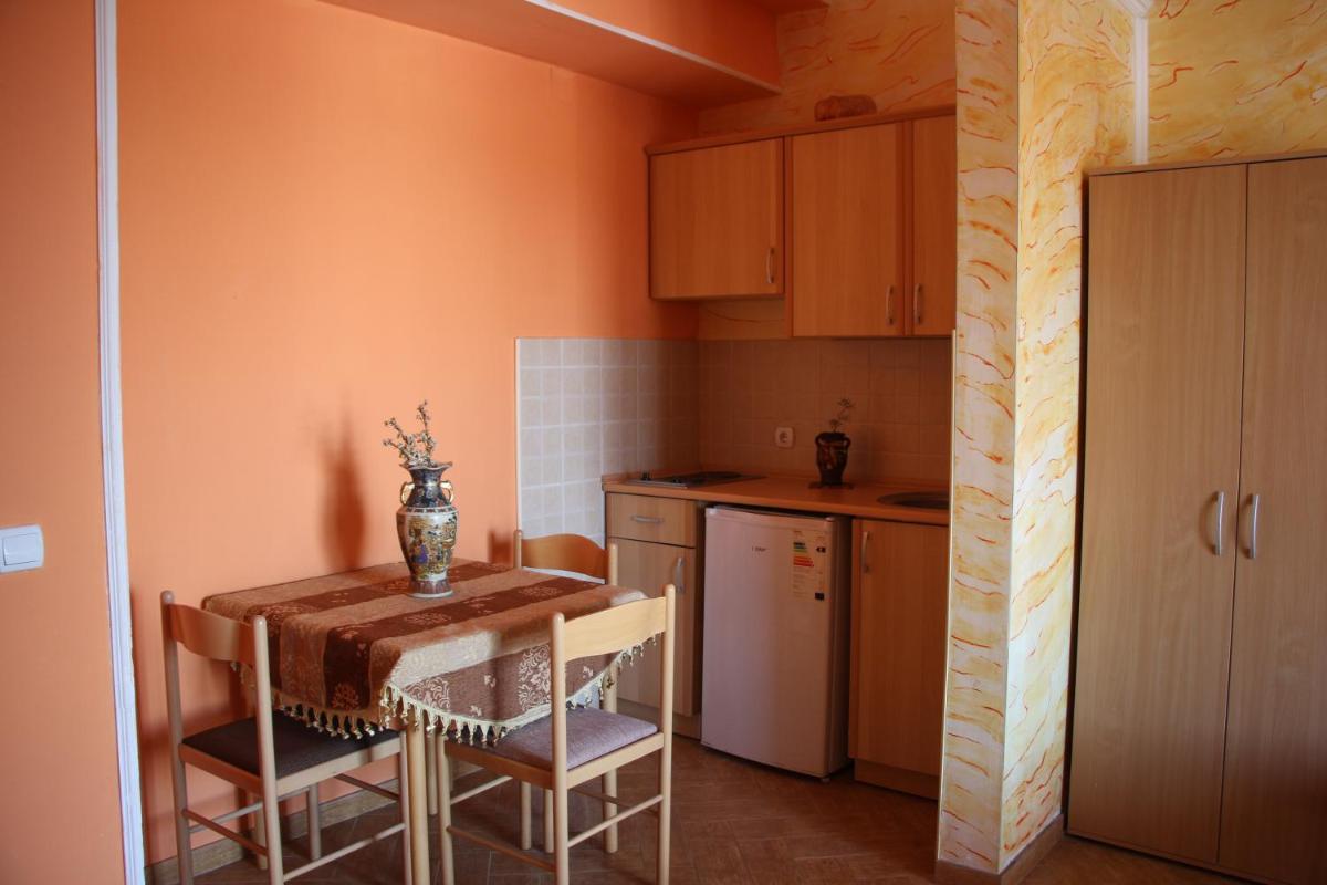Alvanita Apartments - Housity