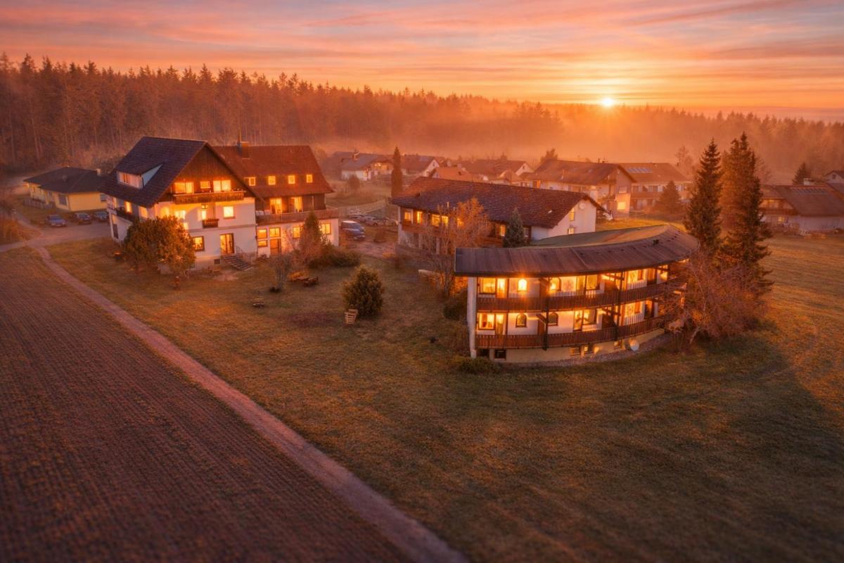 Hotel Restaurant Sonnenschein - Housity