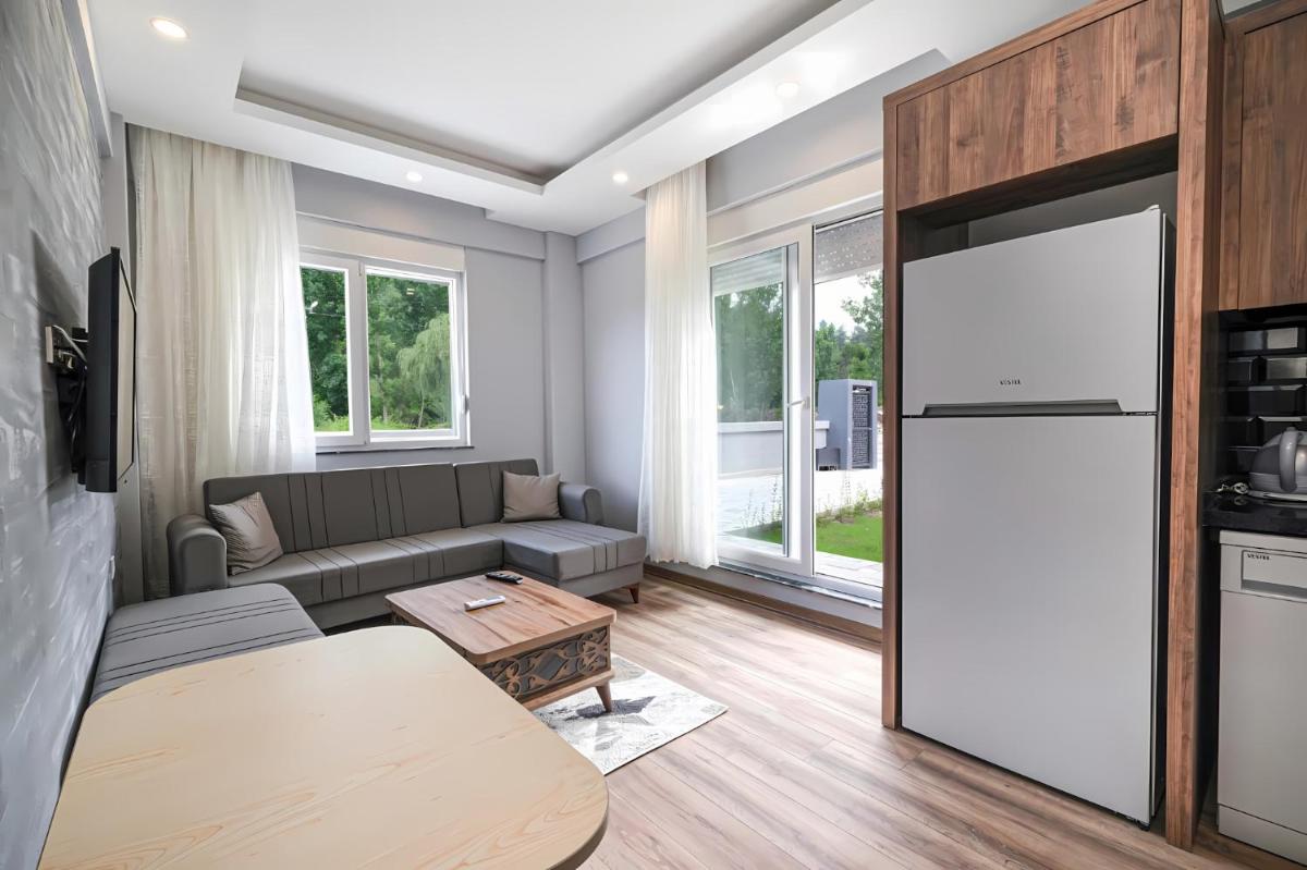Palmiye Home Havuzlu Apart Dağ Manzaralı Göynük Kemer - Housity