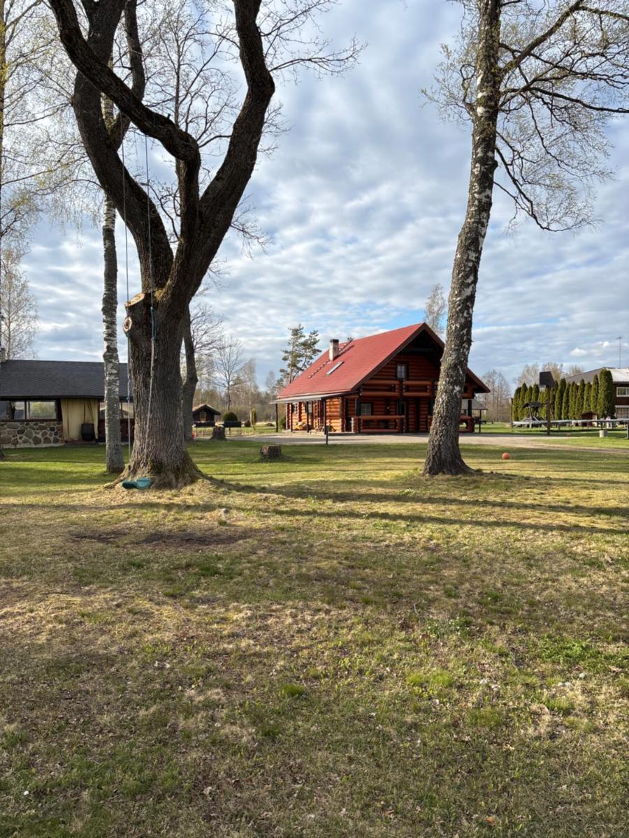 Kuningatalu Palkmaja - Housity