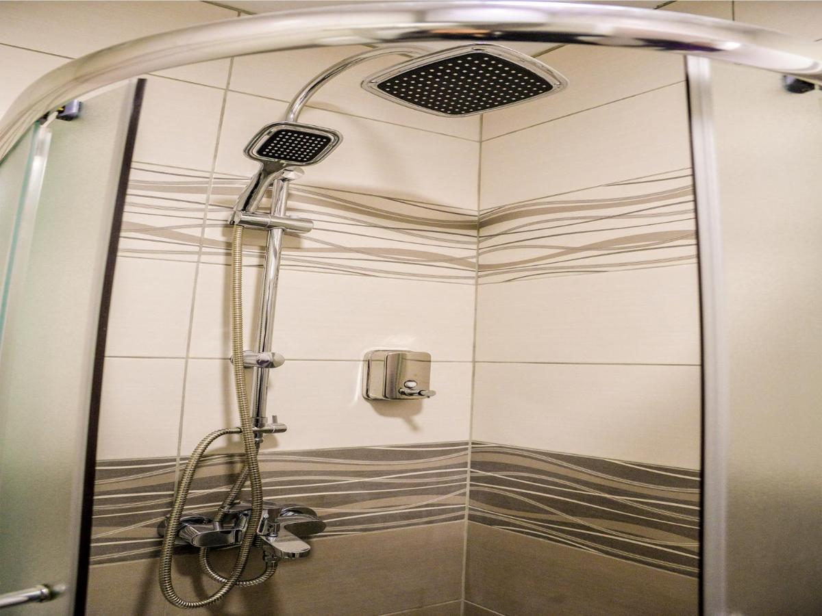 Garni Hotel Apel Apartments - Housity