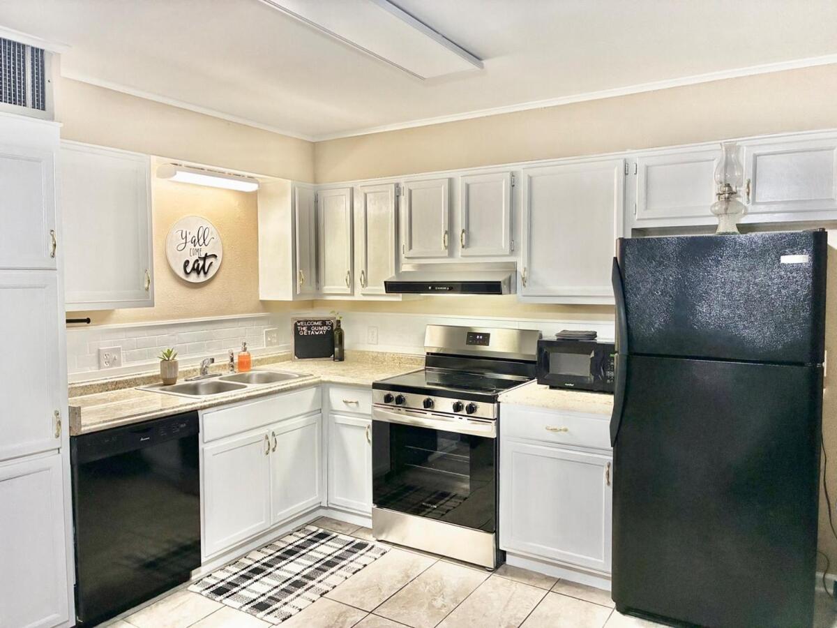 The Gumbo Getaway near Downtown Houma and NOLA - Housity