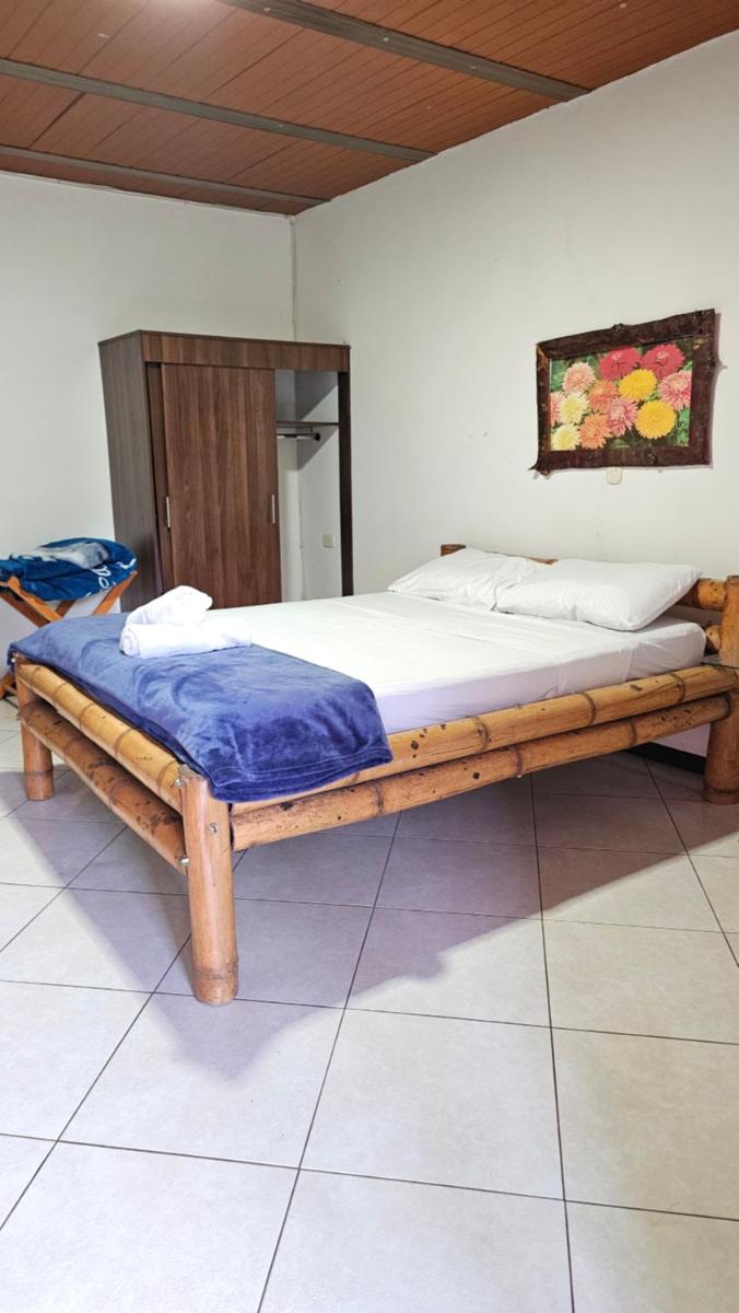 HOSTERÍA BRISAS DEL RÍO - Housity