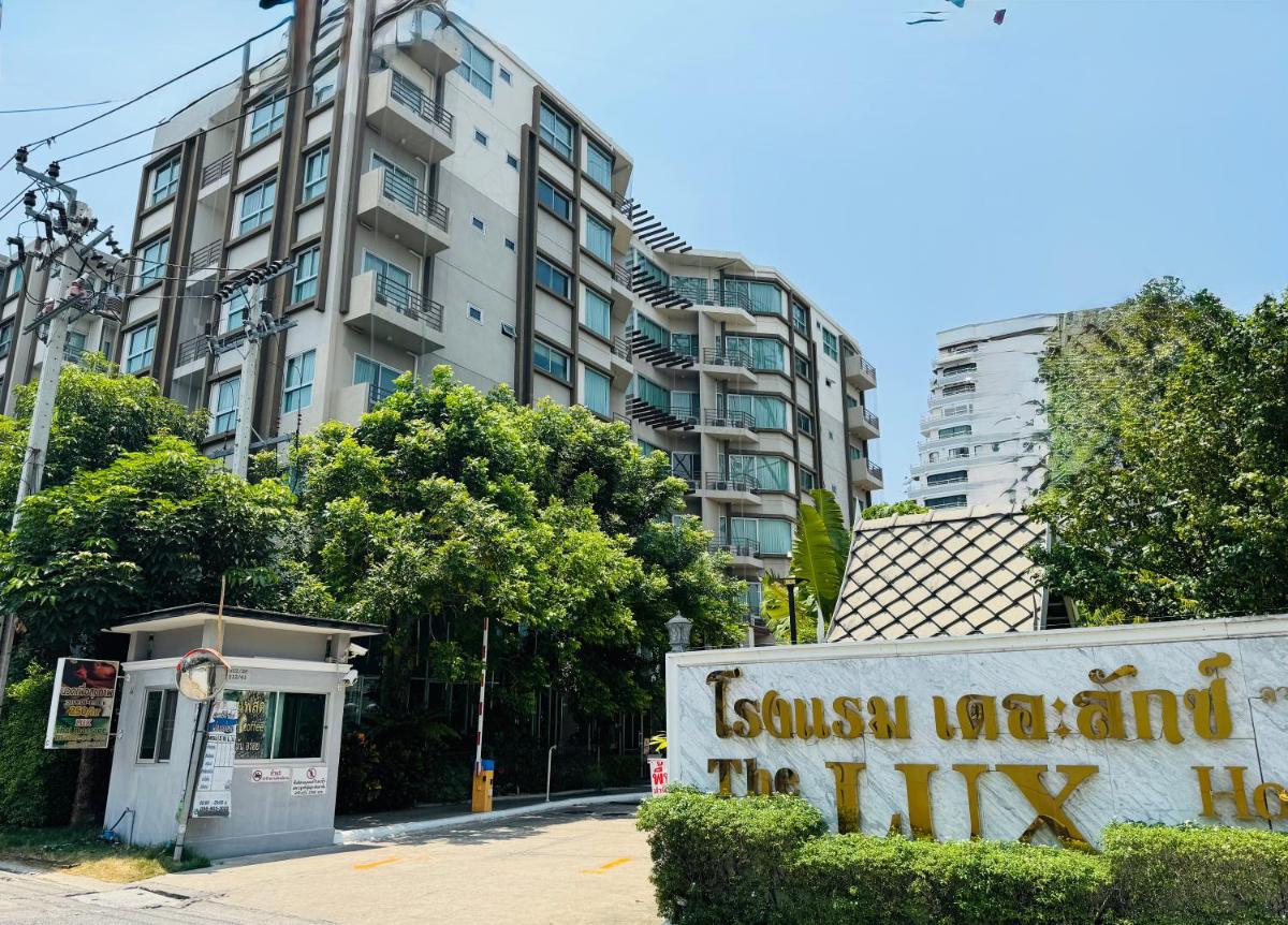The Lux Ladprao 10 - Housity