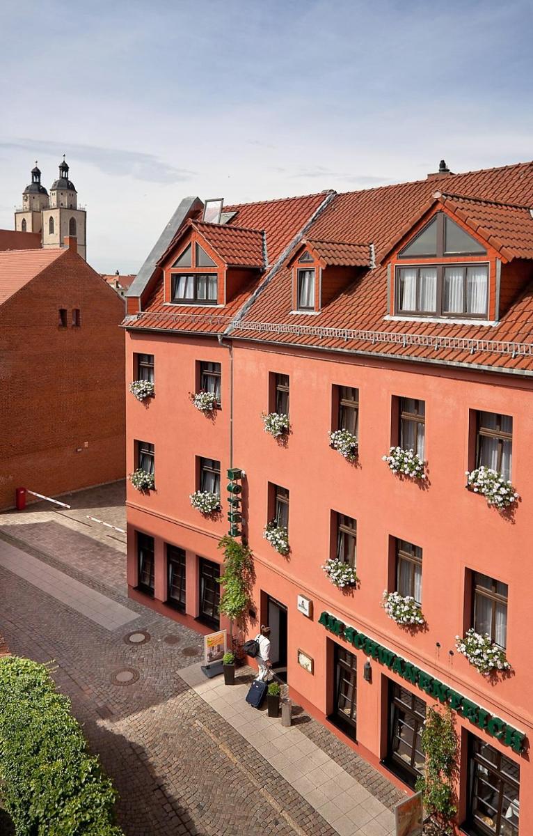 Hotel-Pension Am Schwanenteich - Housity
