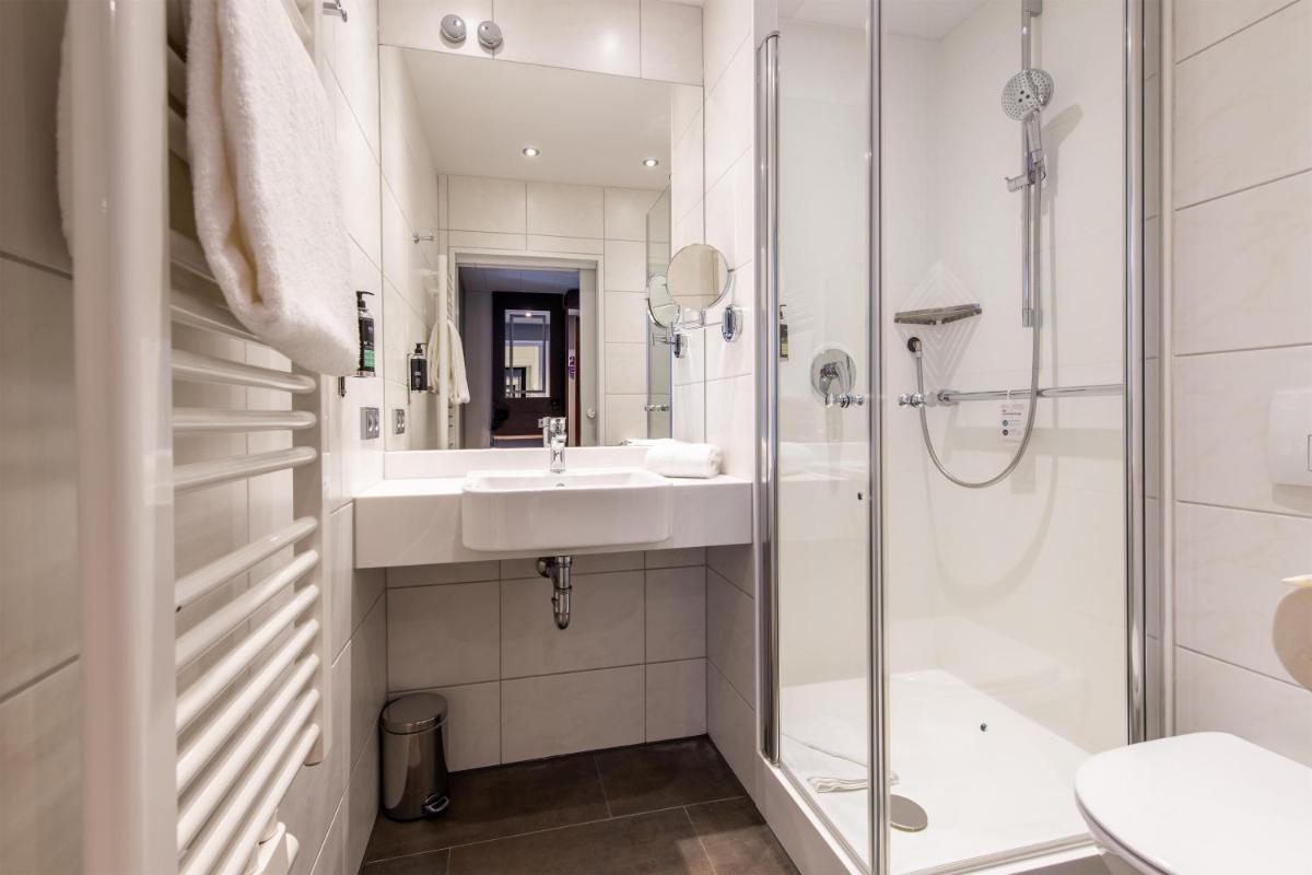 Premier Inn Passau Weisser Hase - Housity