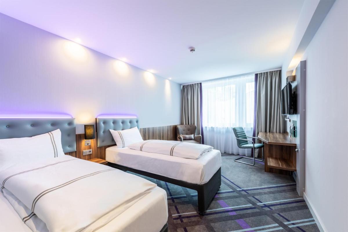 Premier Inn Hamburg City Alster - Housity