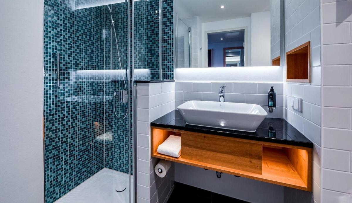 Premier Inn München Airport Süd - Housity
