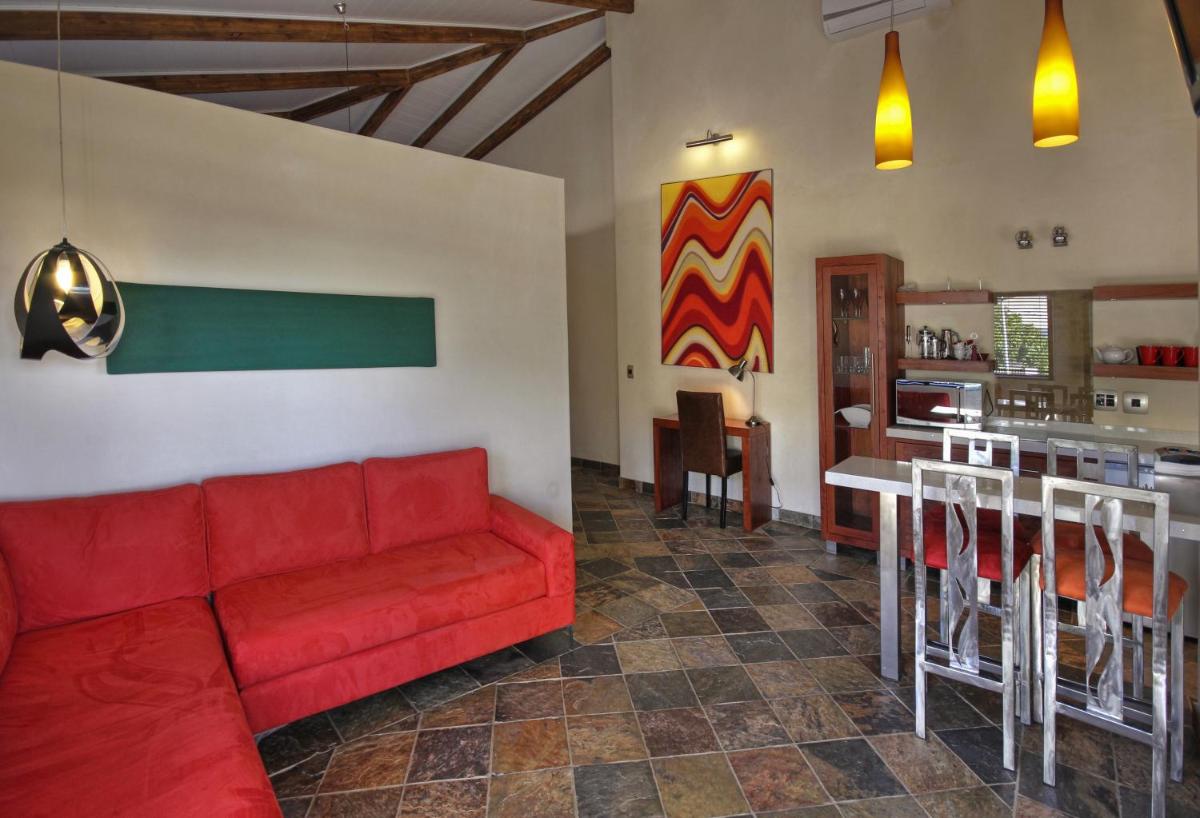 Hartmann Suites Serviced Self-Catering Apartments - Housity