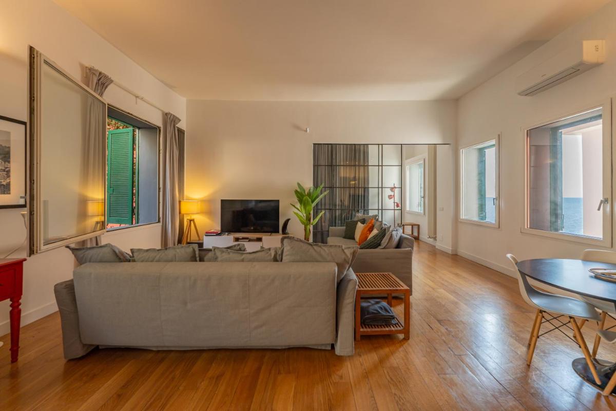 LOFT sull'acqua con vista mozzafiato - Housity