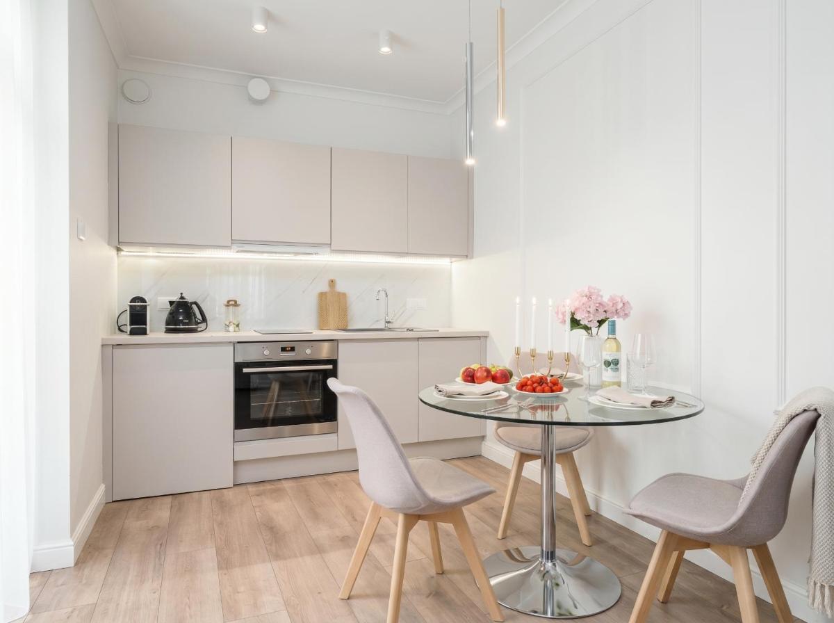 Golden Apartments - Mennica Residence Luxury Stay - Housity