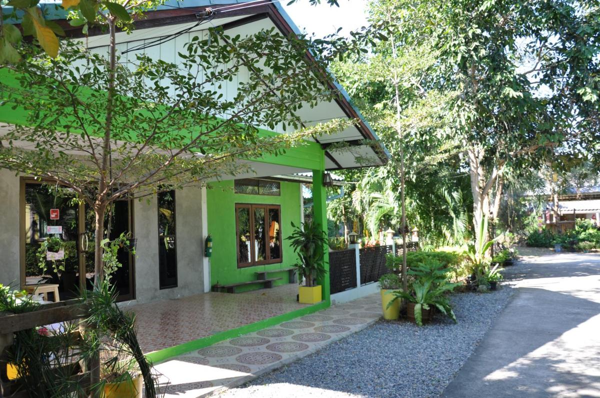 Feel Good Resort - Housity
