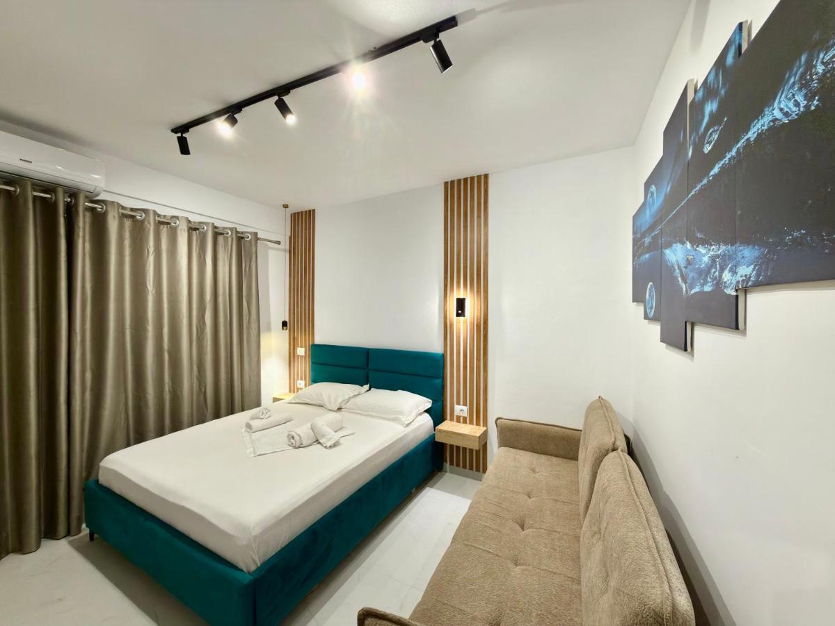 Full Moon Apartments - Hizvo