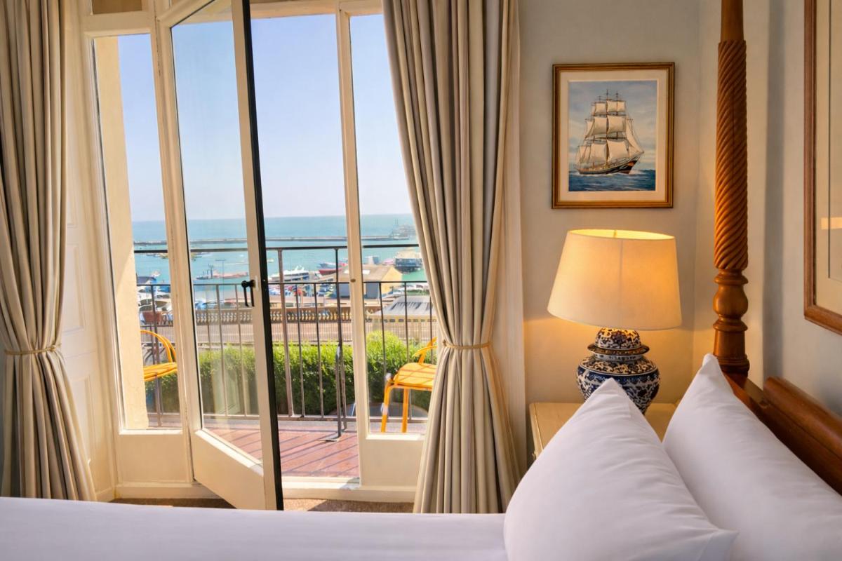 The Royal Harbour Hotel - Housity