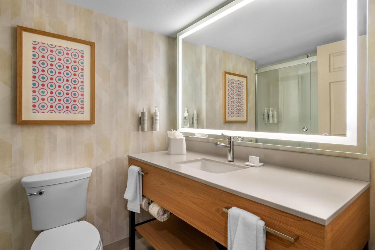 Hampton Inn By Hilton Addison Dallas - Housity