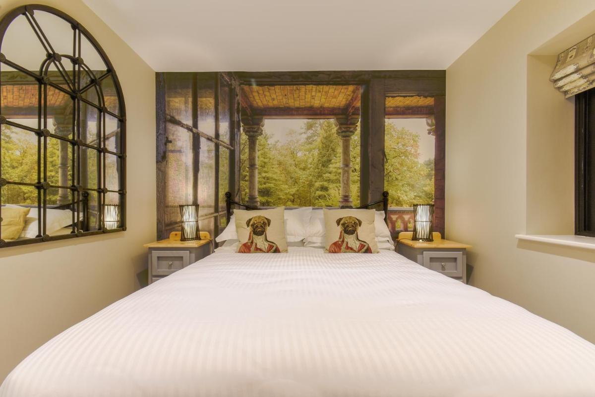 The Bell Inn - Housity