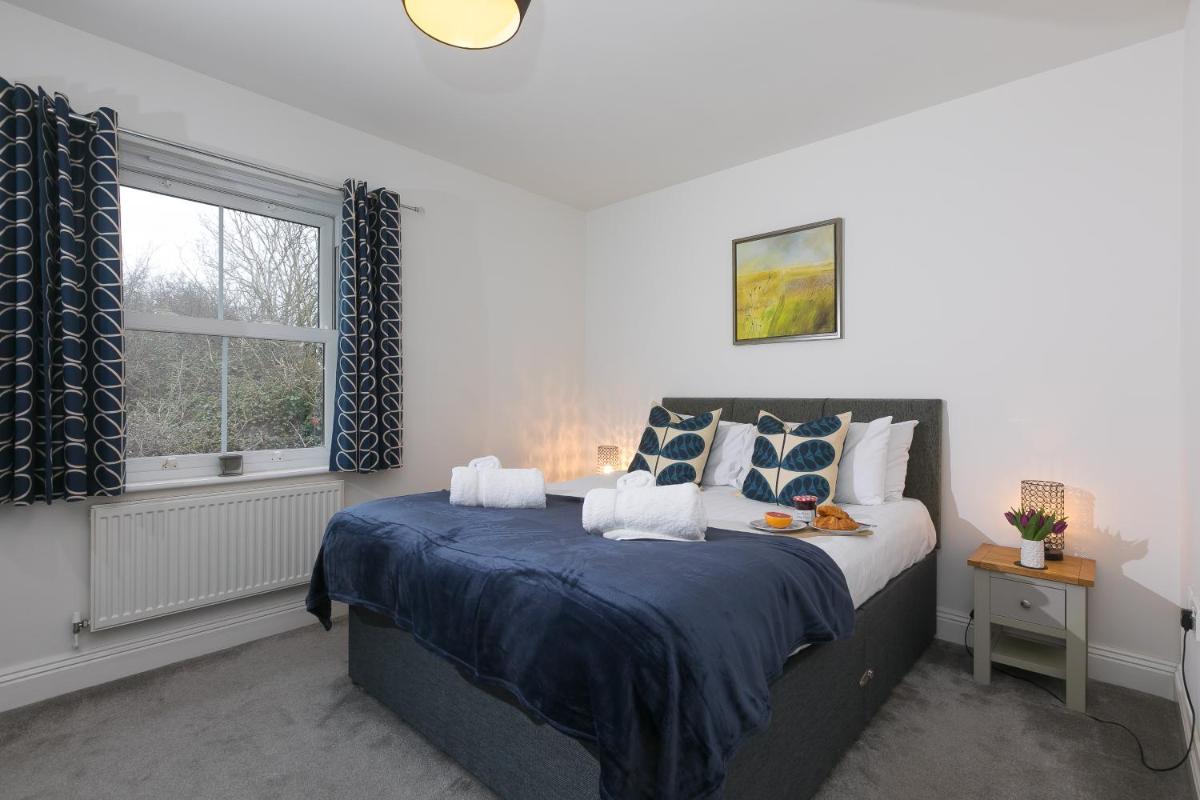 Honeysuckle Cottage, Lelant - Housity
