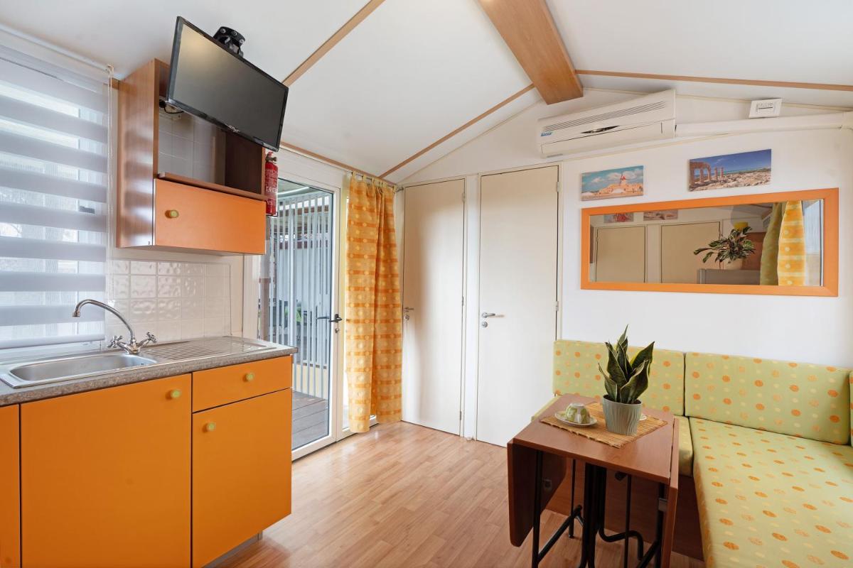 Camping Helios Triscina - Housity