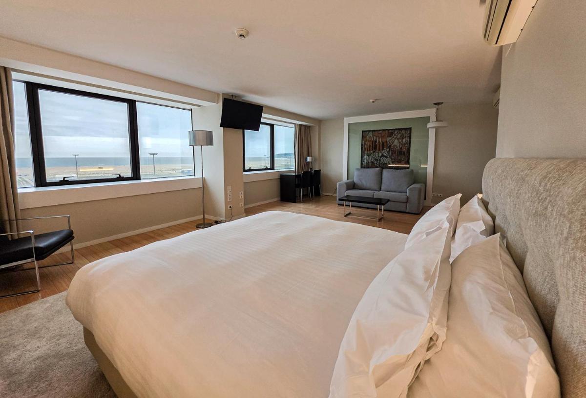 Uma cama ou camas num quarto em Sweet Atlantic Hotel & Spa