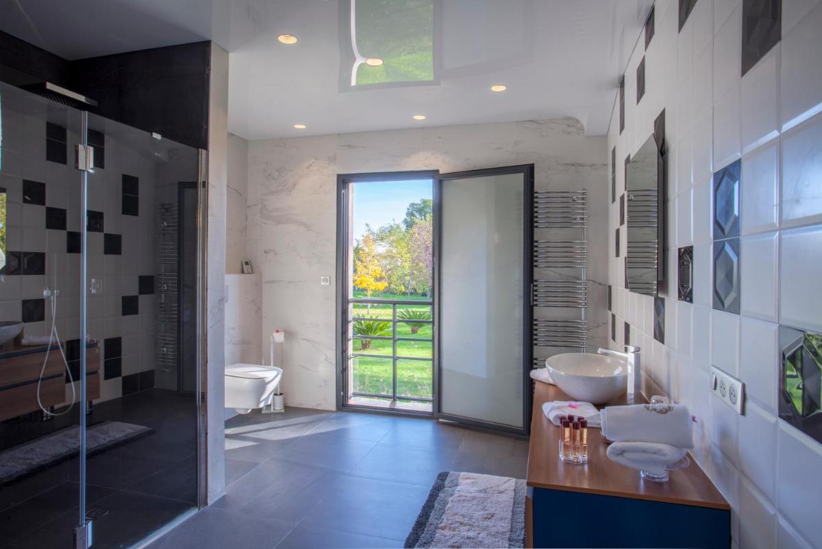 Salle de bains dans l'établissement Chez Walter