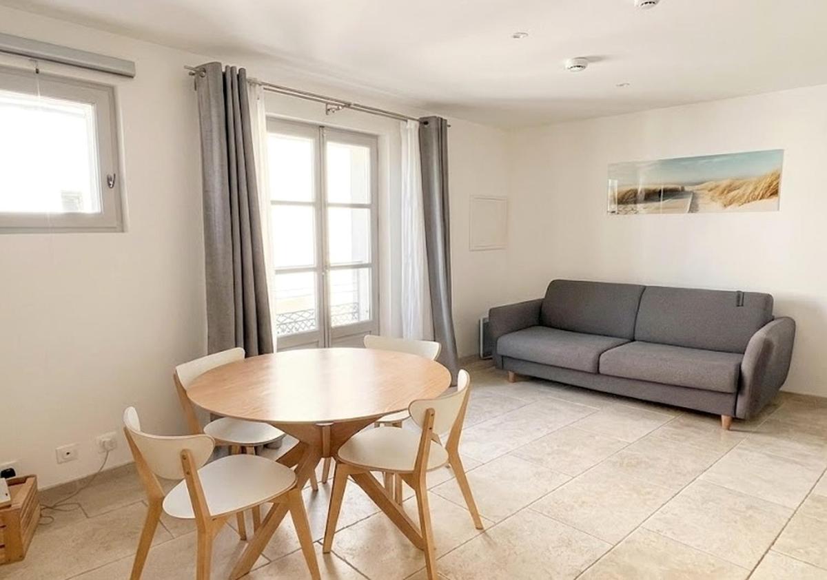 Holiday in Arles: Appartement de l'Amphithéâtre - Hizvo