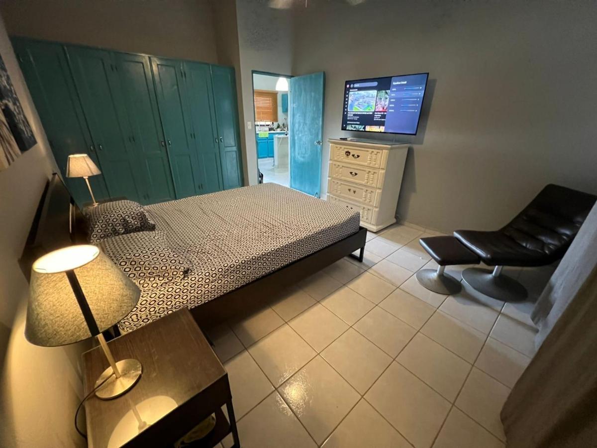 Lugo`s guest room - Housity