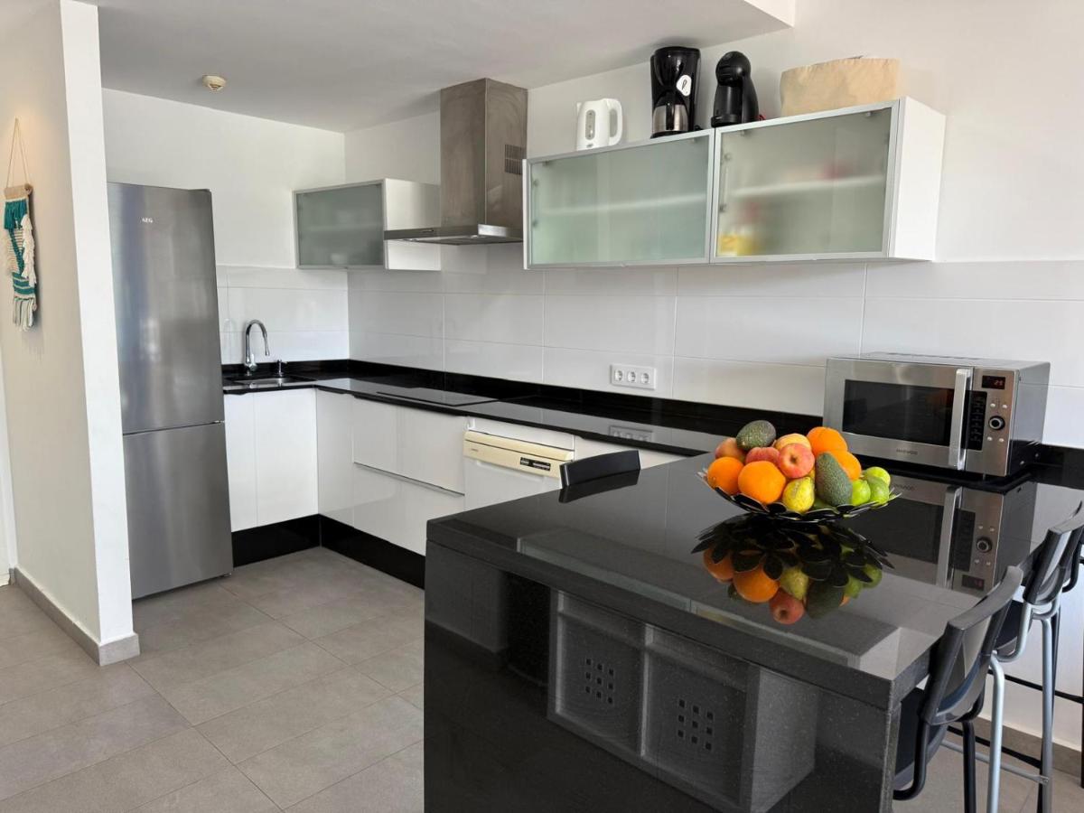 MOGAN PEARL - POOL - DOUBLE TERRACE - OCEAN VIEW - BEACH - WIFI - Calm and green Complex - AIR CONDITIONING - Housity