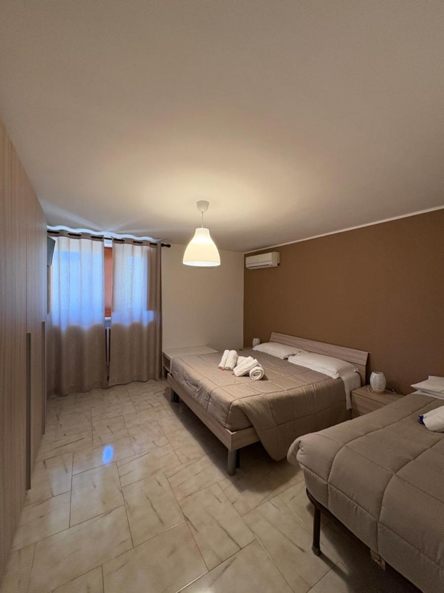 The Golden House - Housity