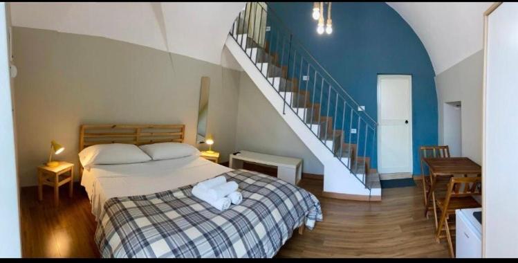 Annette Rooms - Hizvo