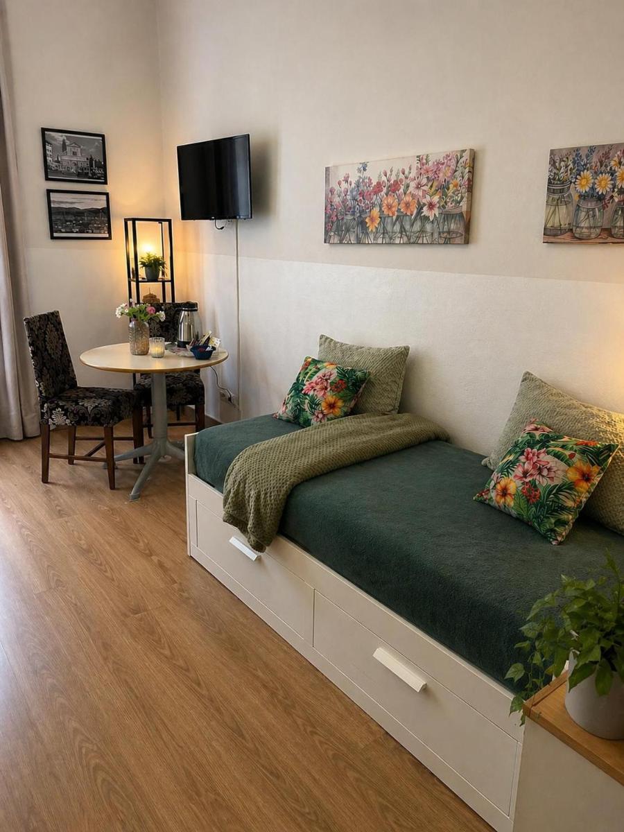 La Petite Maison - Housity