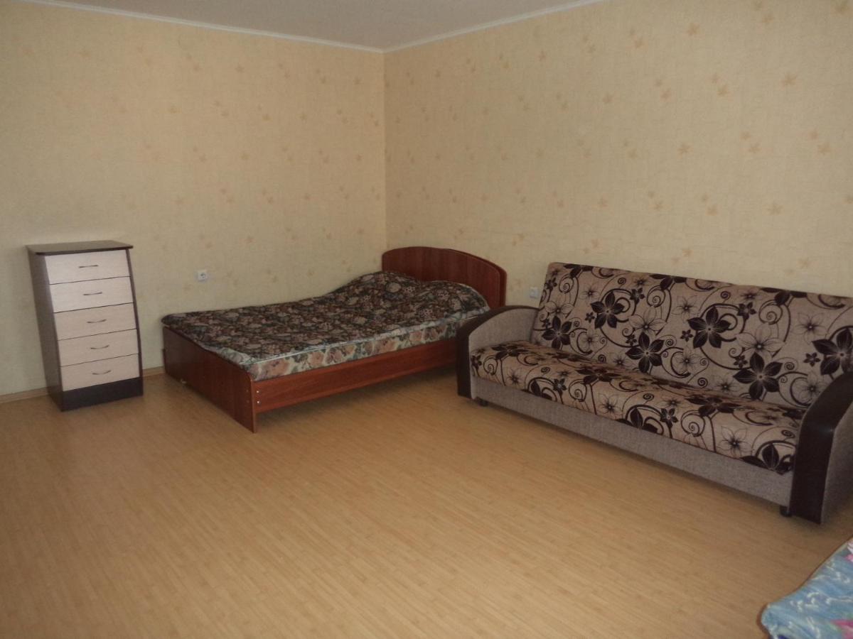 Apartment on Komsomolskaya 8 - Housity