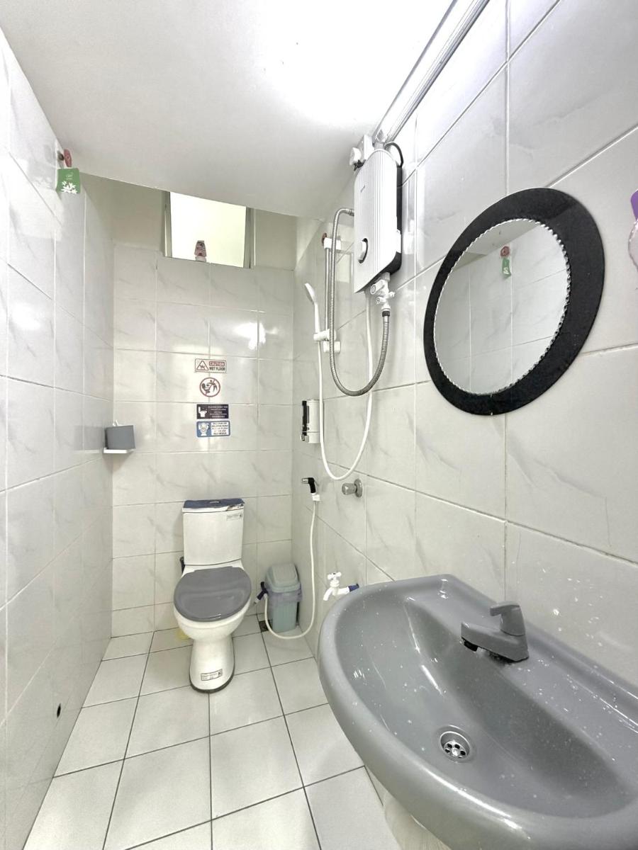 KW HOMESTAY CASA UNO APARTMENT Fully Aircond - Housity