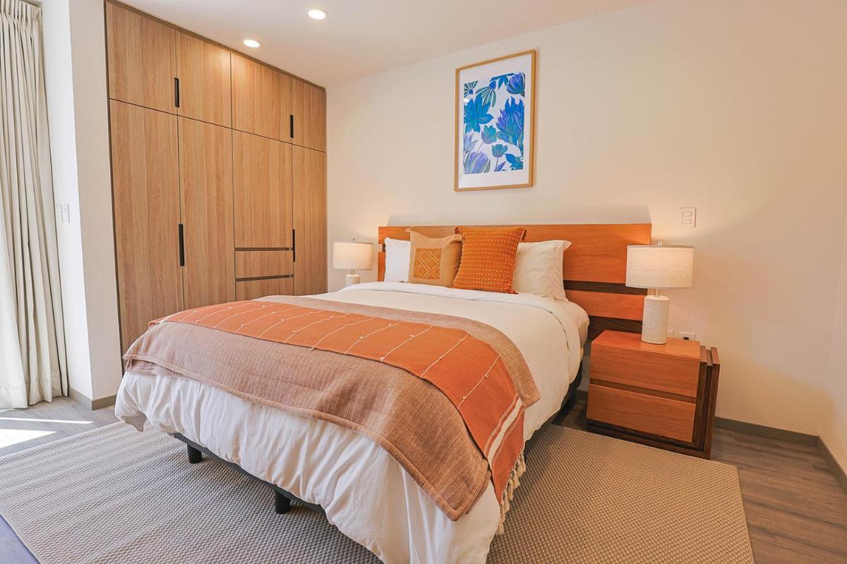 Private Hot Tub - Cozy 2BR Home in Nueva Escondida - Housity
