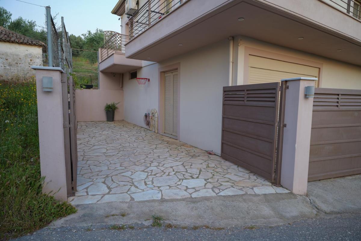 Gianna's Villa Gialova - Housity