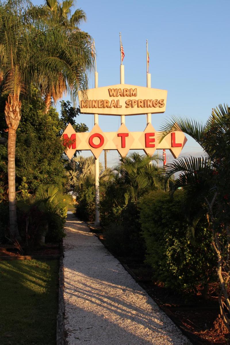 Warm Mineral Springs Motel - Housity