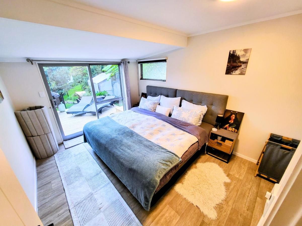 Garden Bliss & Bird Sanctuary in Paihia Estuary - Housity
