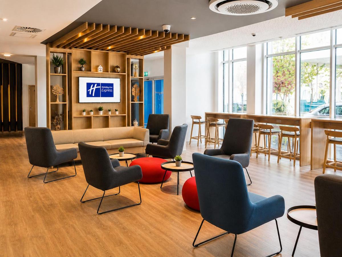 Holiday Inn Express Munich Airport - Erding by IHG - Housity