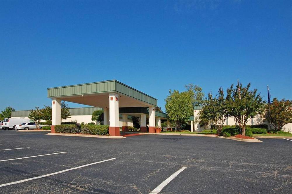 Camden West Inn - Housity