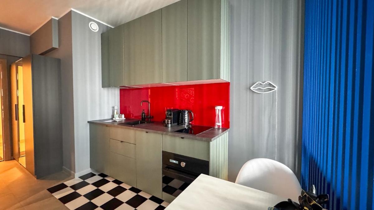 Katowice Sky Apartments Zabrska15 21st Floor or 10th Floor Parking Self Check-In - Housity