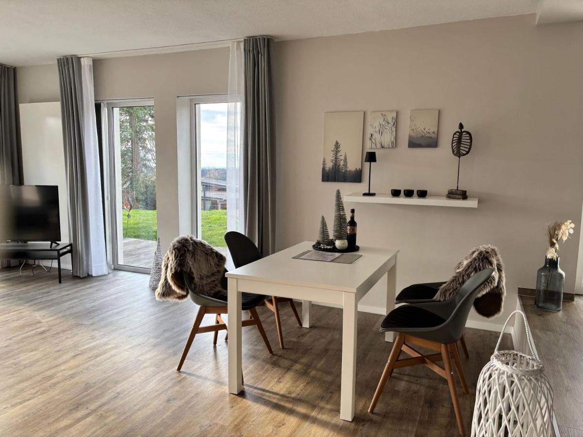 Ferienwohnung-mit-grosser-Terrasse-und-Garten-fuer-Geniesser - Housity