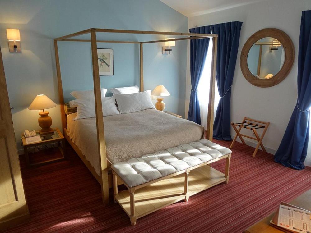 Les chambres du Domaine Rollan de By - Housity