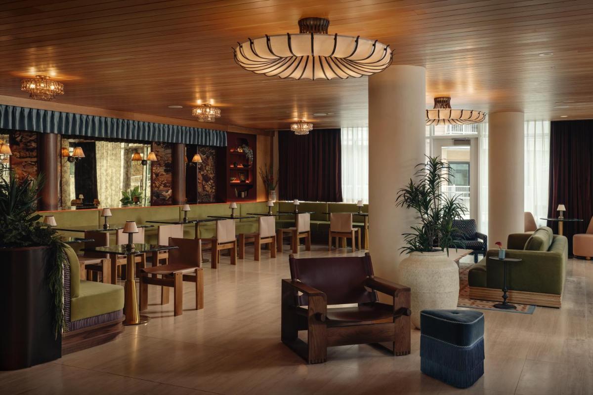 The Code Hotel - Housity