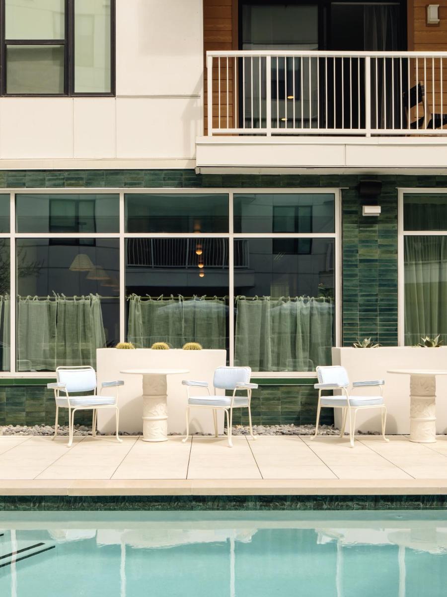 The Code Hotel - Housity